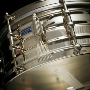 Dresdner Apparatebau Schnarrsaitensatz für kl.Trommel silber 1,15mm bei Musik-Dinge Wien